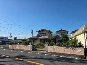 2階建庭付和風建築の家